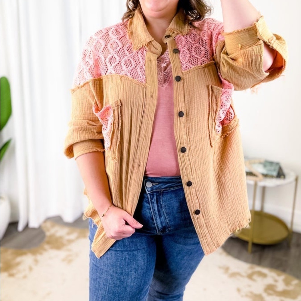 NWOT POL Loose Fit Button Down Long Sleeve Top w/Lace Detail, Peach&Pink, size L